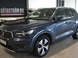 Mörkblå (blåmetallic metallic) Begagnad 2021 Volvo XC40 Momentum SUV | 293 000 kr (Superpris)