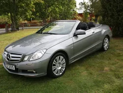 Grå Begagnad 2010 Mercedes E350 Cab | 159 900 kr (Marknadspris)