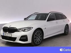 Vit Begagnad 2021 BMW 330e M Sport Kombi | 359 900 kr (Marknadspris)