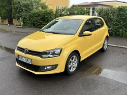 Gul Begagnad 2011 VW Polo Halvkombi | 37 000 kr (Bra pris)