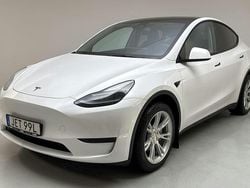 Vit Begagnad 2023 Tesla Model Y RWD SUV | 339 000 kr (Marknadspris)