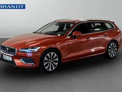 Röd Begagnad 2023 Volvo V60 Core Kombi | 399 900 kr (Marknadspris)