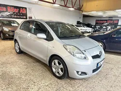 Silver Begagnad 2009 Toyota Yaris Halvkombi | 39 900 kr (Marknadspris)