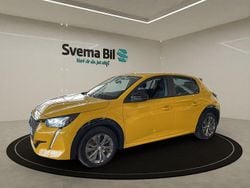 Gul farao metallic Begagnad 2022 Peugeot e-208 Active Halvkombi | 174 900 kr (Marknadspris)