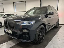 Svart Begagnad 2022 BMW X7 M Sport SUV | 899 500 kr (Bra pris)