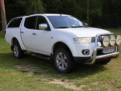 Vit Begagnad 2011 Mitsubishi L200 Pickup | 95 000 kr (Marknadspris)