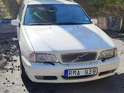 Vit Begagnad 2000 Volvo V70 Kombi | 17 000 kr