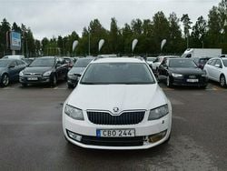 Vit Begagnad 2013 Skoda Octavia Kombi | 49 900 kr (Bra pris)