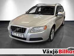 Ljusgrå Begagnad 2011 Volvo V70 Kinetic Kombi | 42 900 kr (Marknadspris)