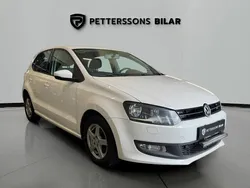 Vit Begagnad 2013 VW Polo Halvkombi | 69 900 kr (Marknadspris)