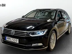 Svart (deep black pärleffekt) Begagnad 2014 VW Passat Highline Kombi | 164 900 kr (Marknadspris)