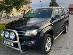 Svart Begagnad 2016 VW Amarok Highline Pickup | 185 000 kr (Marknadspris)