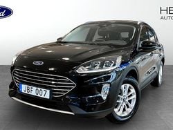Svart (black) Begagnad 2023 Ford Kuga Titanium SUV | 259 900 kr (Marknadspris)