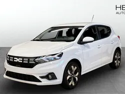 Vit (white) Ny 2025 Dacia Sandero Expression Halvkombi | 219 900 kr (Bra pris)