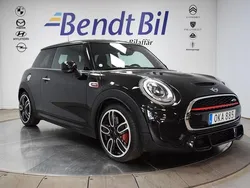 Svart Begagnad 2017 Mini John Cooper Works Halvkombi | 259 500 kr (Superpris)