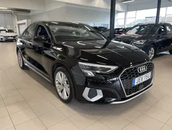 Brilliantsvart Begagnad 2023 Audi A3 Advanced Plus Sedan | 254 000 kr (Bra pris)
