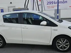 Vit Begagnad 2018 Toyota Yaris Hybrid Active Halvkombi | 120 000 kr (Bra pris)