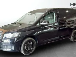 Svart (black) Begagnad 2024 VW Caddy Maxi Minibuss | 319 900 kr (Marknadspris)