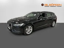 Svart Begagnad 2021 Volvo V60 Momentum Kombi | 259 900 kr (Marknadspris)
