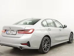 Silver Begagnad 2020 BMW 330e Sport Line Sedan | 279 000 kr