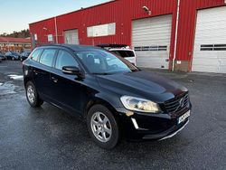 Svart Begagnad 2016 Volvo XC60 Kinetic SUV | 159 900 kr (Marknadspris)