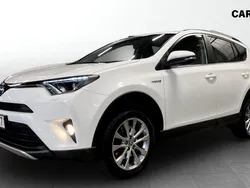 Vit Begagnad 2017 Toyota RAV4 Hybrid SUV | 249 900 kr (Marknadspris)