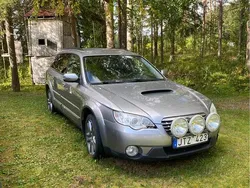 Silver Begagnad 2009 Subaru Outback SUV | 5 000 kr