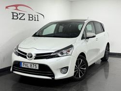 Vit Begagnad 2017 Toyota Verso Edition Minibuss | 169 900 kr (Marknadspris)