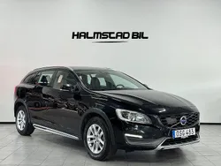 Svart Begagnad 2016 Volvo V60 CC Kombi | 159 500 kr (Bra pris)