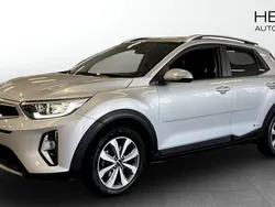 Grå (silver) Begagnad 2022 Kia Stonic 4 SUV | 199 900 kr (Bra pris)