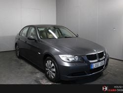 Grå Begagnad 2007 BMW 318 Sedan | 44 900 kr (Marknadspris)