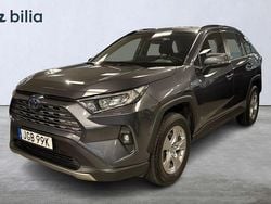 Mörkgrå (grå) Begagnad 2024 Toyota RAV4 Hybrid Active SUV | 389 900 kr (Superpris)
