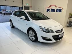 Vit Begagnad 2013 Opel Astra Halvkombi | 74 900 kr (Lite dyr)