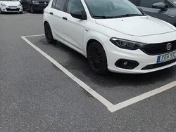 Vit Begagnad 2019 Fiat Tipo Halvkombi | 99 000 kr (Marknadspris)
