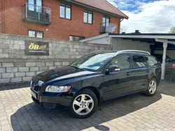 Svart Begagnad 2012 Volvo V50 Kinetic Kombi | 59 900 kr (Marknadspris)