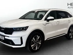 Vit (white) Begagnad 2023 Kia Sorento Advance SUV | 509 900 kr (Marknadspris)