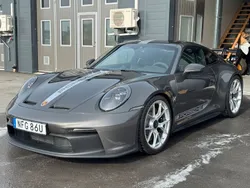Grå Begagnad 2023 Porsche 911 GT3 Sportkupé | 2 449 900 kr (Marknadspris)