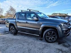 Grå Begagnad 2017 VW Amarok Highline Pickup | 280 000 kr (Bra pris)