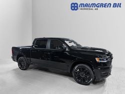 Svart (diamond black crystal) Ny 2025 Dodge Ram Limited Pickup | 1 332 500 kr (Bra pris)