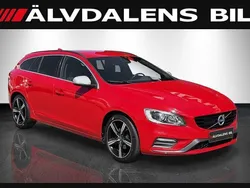 Röd (passion röd) Begagnad 2016 Volvo V60 R-Design Kombi | 218 000 kr (Dyr)