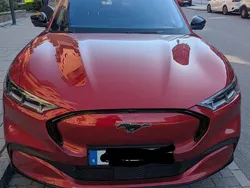 Röd Begagnad 2021 Ford Mustang Mach-E Standard Range SUV | 305 000 kr (Superpris)