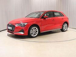 Röd Begagnad 2024 Audi A3 Sportback Advanced Plus Halvkombi | 298 900 kr (Marknadspris)