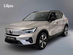 Svart Begagnad 2022 Volvo XC40 Core SUV | 319 000 kr