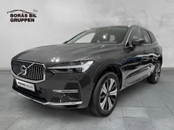 Grå Ny 2025 Volvo XC60 Core SUV | 599 000 kr (Marknadspris)