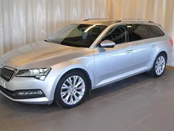 Silvermetallic Begagnad 2021 Skoda Superb Kombi | 289 000 kr (Bra pris)