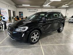 Svart Begagnad 2015 Volvo XC60 Ocean Race SUV | 189 900 kr (Marknadspris)