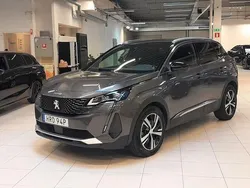 Grå Begagnad 2024 Peugeot 3008 GT SUV | 284 900 kr (Marknadspris)