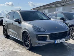 Grå Begagnad 2015 Porsche Cayenne GTS Chrono SUV | 589 000 kr