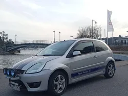 Silver Begagnad 2005 Ford Fiesta ST Halvkombi | 29 900 kr (Marknadspris)