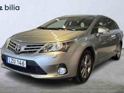 Grå Begagnad 2014 Toyota Avensis Kombi | 99 900 kr (Marknadspris)
